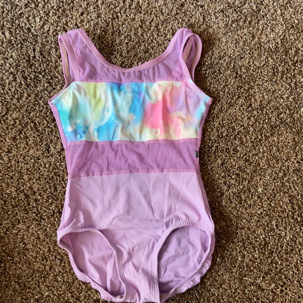 LuckyLeo Dancewear size small